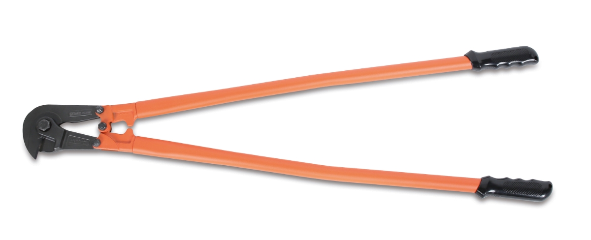 Csapszegvágó és harapófogó